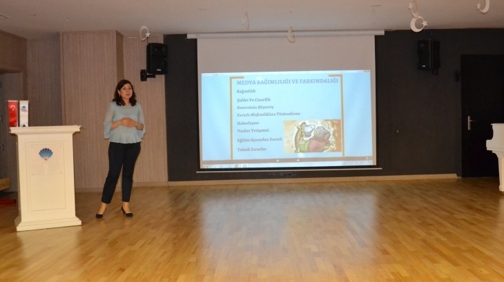 ‘İnternet Kullanımı ve Ekran Bağımlılığı’ Semineri Yapıldı
