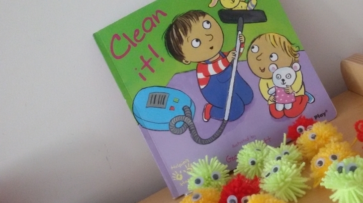 Incek Okyanus College Pre-school Çiçekler Group Read The Story  "Clean It"