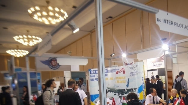 Ataşehir Okyanus Havacılık Kariyer Kulübü Öğrencileri IFTE Havacılık Eğitim Fuarında
