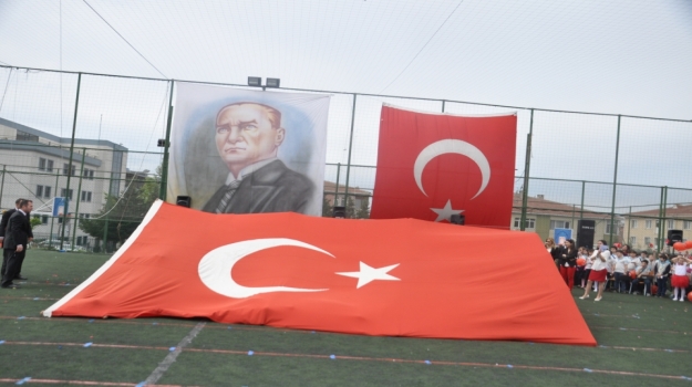 Avcılar Okyanus 23 Nisan Ulusal Egemenlik ve Çocuk Bayramı'nı Coşku ile Kutlandı