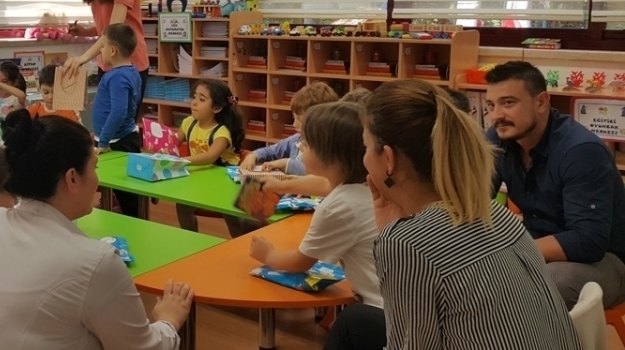 Bahçelievler Okyanus Koleji Okul Öncesi Gökkuşağı Grubu Aile Katılımı Etkinliğinde