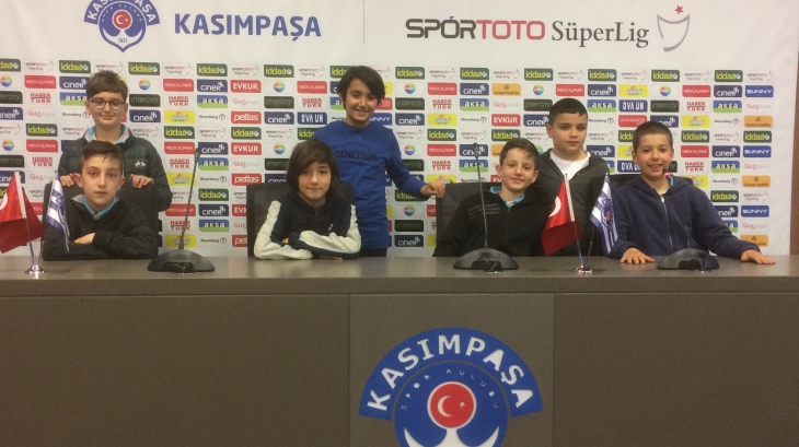Bahçelievler Okyanus Ortaokulu Gelecekte Bir Gün Meslekte İlk Gün Projesi Meslek Ziyareti - Futbolcu