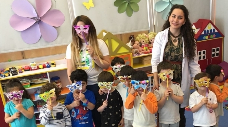 Beykent Okyanus Koleji Okul Öncesi Çiçekler Grubu Öğrencileri Aile Katılım Etkinliğinde;