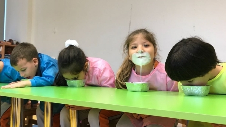 Beykent Okyanus Koleji Okul Öncesi Güneş ve Gökkuşağı  Grubu Öğrencileri Yarış Yapıyor
