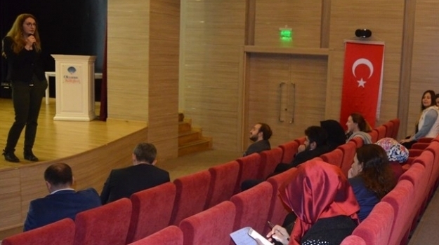 Beykent Kampüsünde Sosyal Medya Kullanımı Veli Semineri