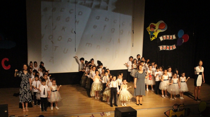 Bornova Okyanus Koleji 1. Sınıf Öğrencilerinin Okuma Bayramı