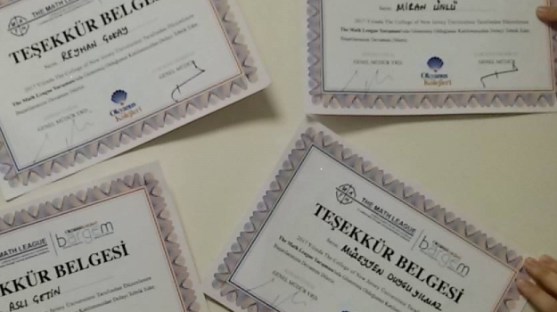 Eryaman Kampüsü Ortaokul Kademesinde The Math League Yarışması’na Katılan Öğrencilerimiz Teşekkür Belgelerini Aldı
