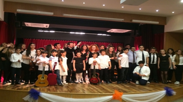 Fatih Okyanus'ta, Müzik Yetenek Kulübü'nün Yıl Sonu Gösterisi