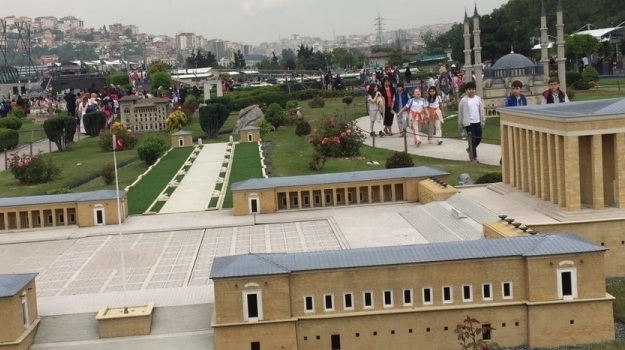 Güneşli Okyanus Koleji 4. Sınıfları Miniatürk'te