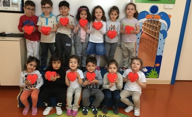 Güneşli Okyanus Koleji Okul Öncesi Balıklar Grubu Öğrencileri Sanat Etkinliğinde