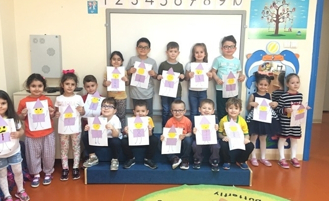 Güneşli Okyanus Koleji Okul Öncesi Yunuslar Grubu Sanat Etkinliğinde