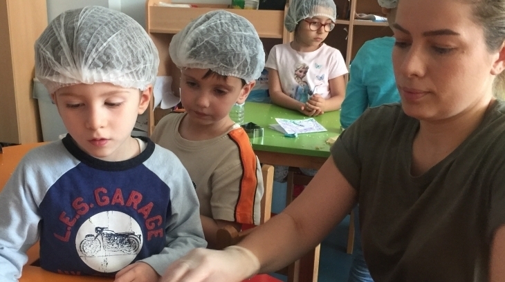 Halkalı Okul Öncesi İnciler Grubu Öğrencileri Aile Katılım Etkinliğinde.