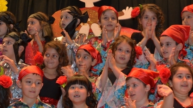 Halkalı Okyanus Koleji Okul Öncesinde Yılsonu Gösterisi
