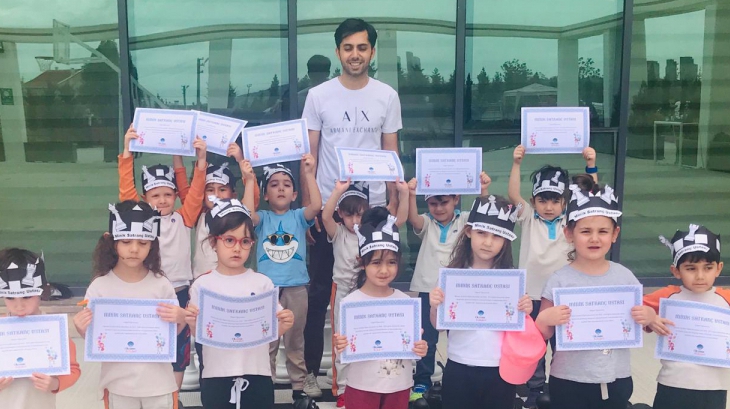 İncek Okyanus Koleji Öğrencileri Minik Satranç Ustası Belgelerini Aldılar.