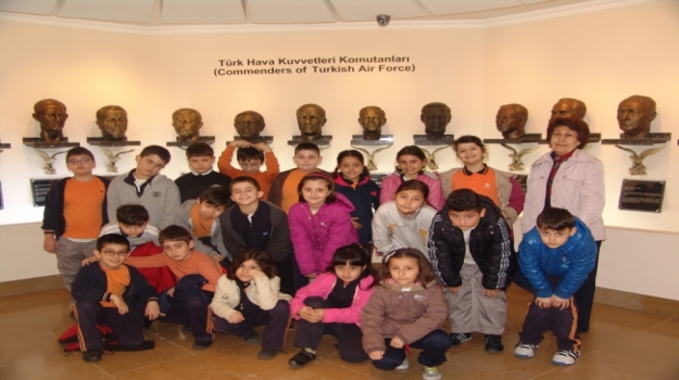 İstikbal Göklerdedir