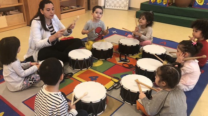 Kemerburgaz Okyanus Koleji Çiçekler Grubu Öğrencileri Müzik Etkinliğinde