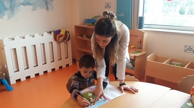 Kemerburgaz Okyanus Okul Öncesi Çiçekler Grubu Oyun Etkinliği ve Sayılar Etkinliğinde