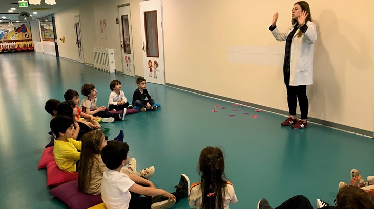 Kemerburgaz Okyanus Koleji Yunuslar Grubu Math  Dersinde