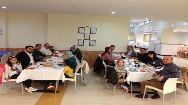 Kış Dil Okulu Öğrenci ve Velileri Kahvaltıda Buluştu