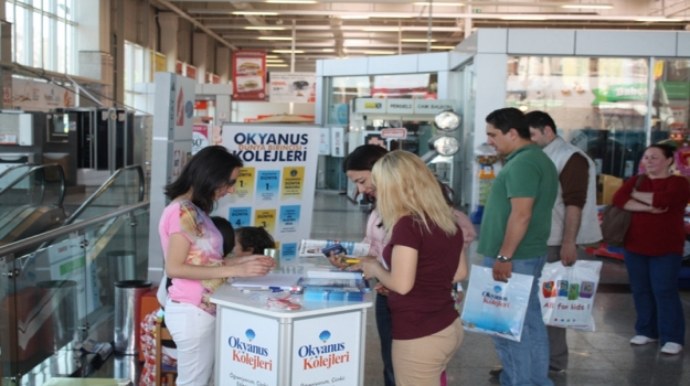 AVM'de Anneler Günü Etkinliği