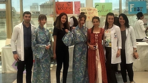 Bahçeşehir Kampüsü Lise Bölümü İngilizce Zümre'de 'Culture Fest' Etkinliği