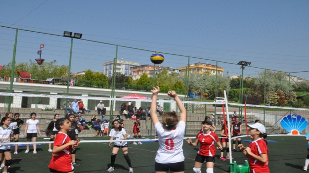 Okyanus 3. Mini Voleybol Şenliği'ne Büyük İlgi