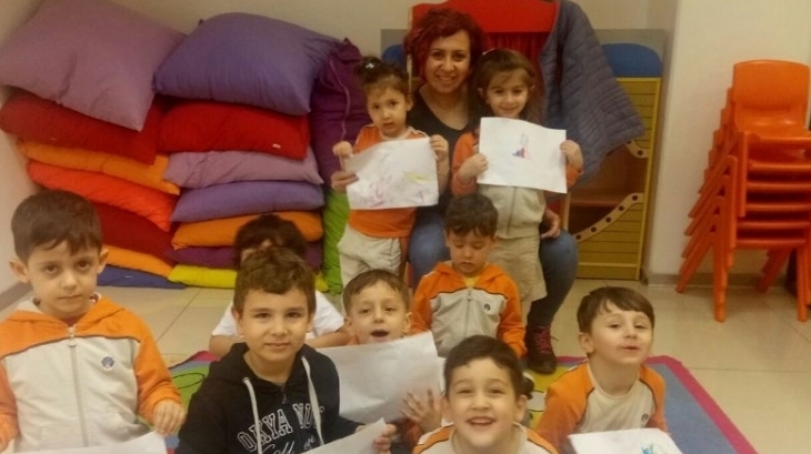 Okul Öncesi Deniz Yıldızları Sınıfı Öğrencileri Drama Dersinde