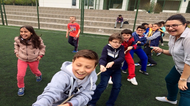 Okyanus Kış Dil Okulu Öğrencileri, Nisan Şenliği’nde Buluştu
