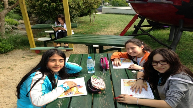 Okyanus Park'ta İngilizce Kitap Okuma Keyfi