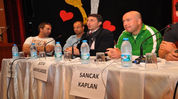 Okyanus'ta Shota ile Futbol Söyleşisi