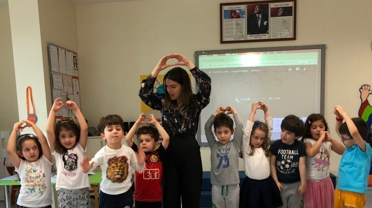 Sancaktepe Okyanus Koleji Okul Öncesi Balıklar Grubu Öğrencileri Müzik Dersinde