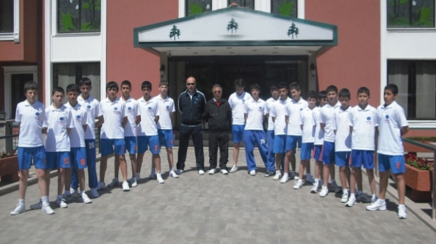 U-14 Futbol Takımından Büyük Başarı