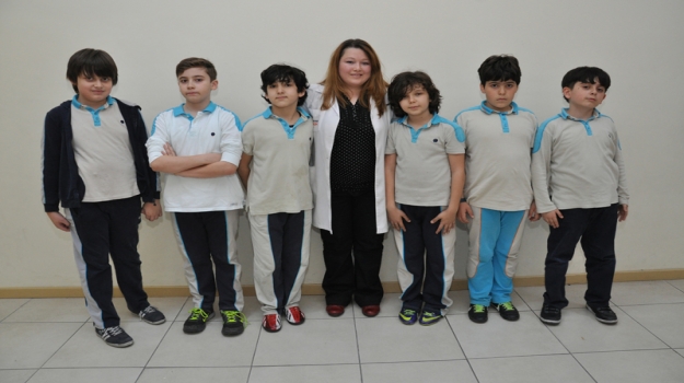 23 Nisan'da "Bir Tişört Al, Kardeş Okula Destek Ol!"