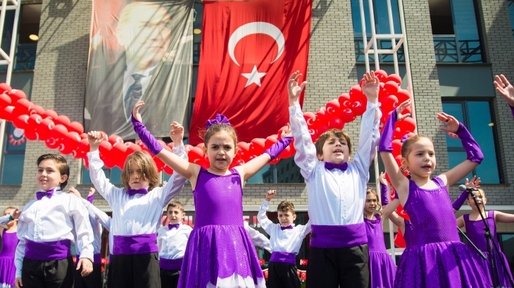 23 Nisan Ulusal Egemenlik ve Çocuk Bayramını Coşkuyla Kutlandı