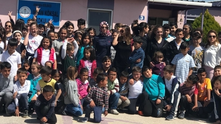 '23 Nisan Kutlu, Çocuklar Mutlu Olsun'