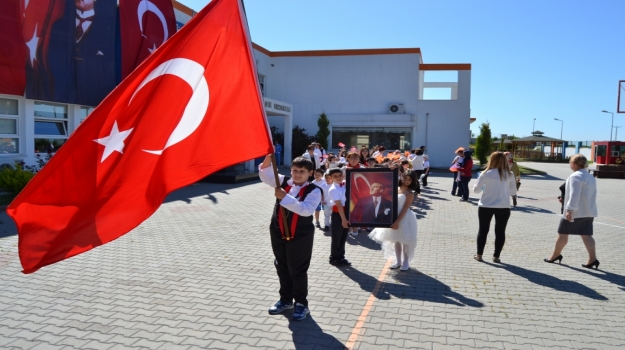 23 Nisan Ulusal Egemenlik ve Çocuk Bayramı Coşkuyla Kutlandı