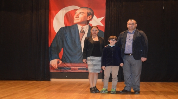 Artistik Buz Pateni Yarışması'nda Bronz Madalya