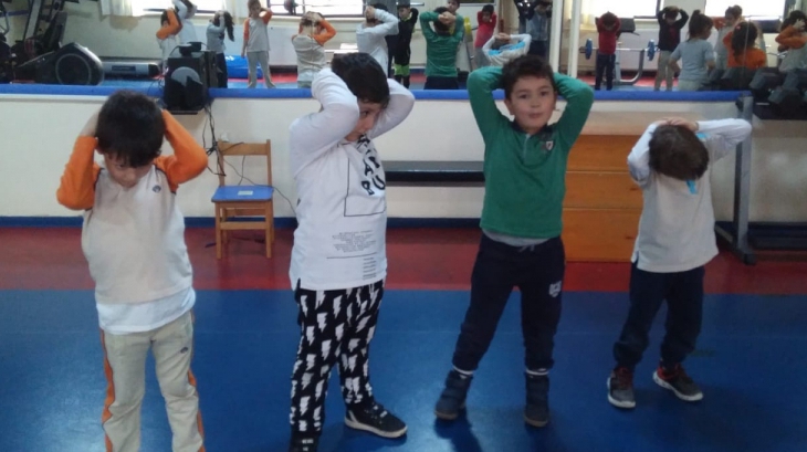 Avcılar Bulutlar  Grubu Öğrencileri Beden Eğitimi Etkinliğinde
