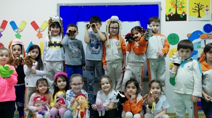 Avcılar Gezegenler Grubu Öğrencileri Tiyatro Günü Etkinliğinde