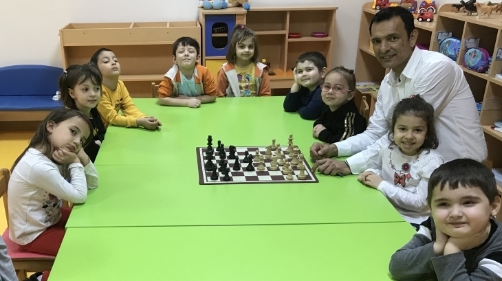 Avcılar İnciler Grubu Öğrencileri Satranç Etkinliğinde