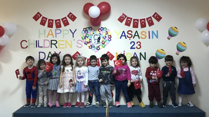 Avcılar Kuşlar Grubu Öğrencileri 23 Nisan Ulusal Egemenlik Ve Çocuk Bayramı Etkinliğinde