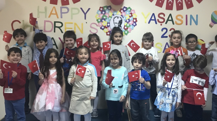 Avcılar Okyanus Koleji Anaokulu A Grubu Öğrencileri 23 Nisan Ulusal Egemenlik Ve Çocuk Bayramı Etkinliğinde