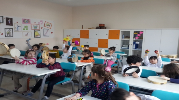 AVCILAR YILDIZLAR GRUBU MÜZİK DERSİNDE