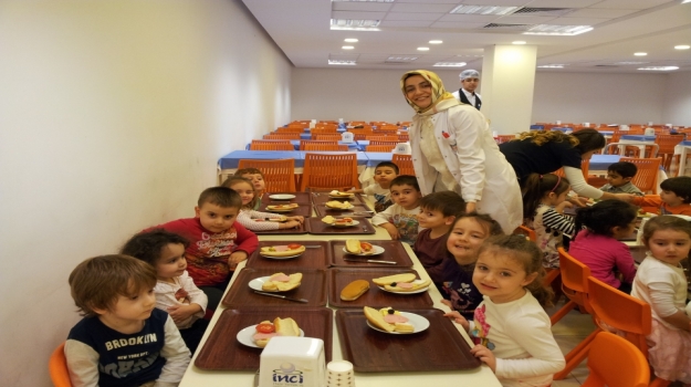 Bahçelievler Okyanus Koleji Çiçekler ve Kuşlar Grubu Öğrencileri “Sevimli Sandviç ” Etkinliği