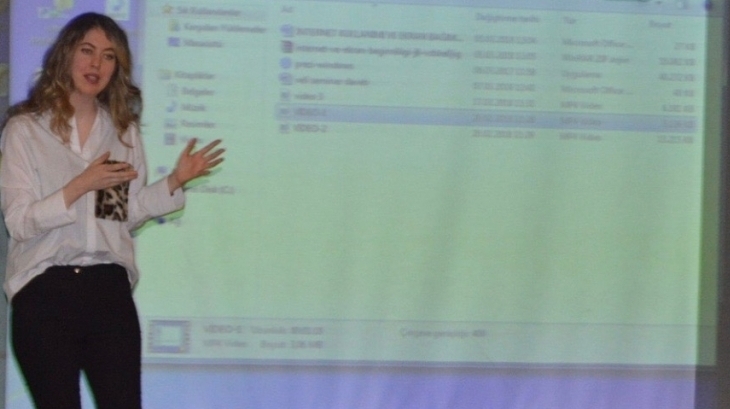 İlkokul Rehberlik Biriminin Düzenlediği "İnternet Kullanımı ve Ekran Bağımlılığı" Seminerini Gerçekleştirdi.