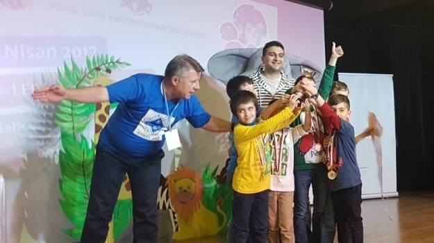 Bahçelievler Kampüsü Öğrencileri Yepyeni Bir Tasarım Yapan Mucitler Ödülü Kazandı