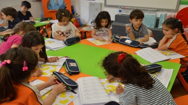 Bahçelievler Okyanus Okul Öncesi Gezegenler Grubu Okuma Yazmaya Hazırlık Dersinde