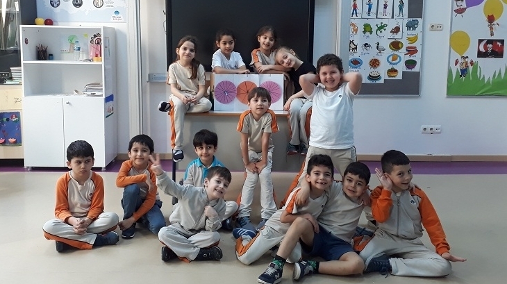 Üstün Zekalılar ve Yetenekliler İlkokulu 1-D Sınıfı Öğrencileri Matematik Dersinde