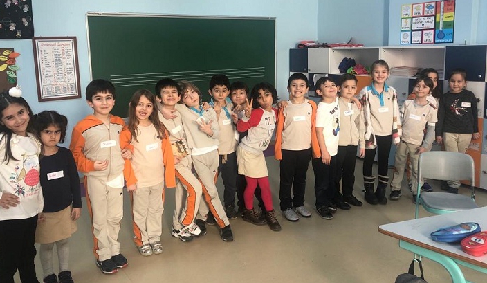 Bahçeşehir Okyanus Koleji Üstün Zekalılar ve Yetenekliler İlkokulu 1-E Sınıfı Öğrencileri ‘’Zıt Anlamlı Kelimeler’’ Etkinliğinde