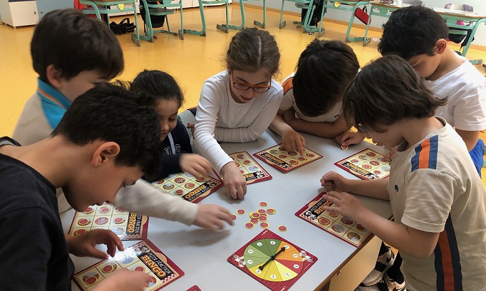 Bahçeşehir Üstün Zekâlılar ve Yetenekliler İlkokulu 3. Sınıf Esnek Öğrenme Grubu “Kaçta Kaç Pizza?” Etkinliğinde